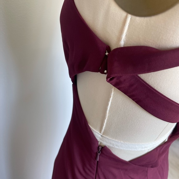 Fame and Partners Dress-back strap detail burgundy size 4 - Picture 7 of 8